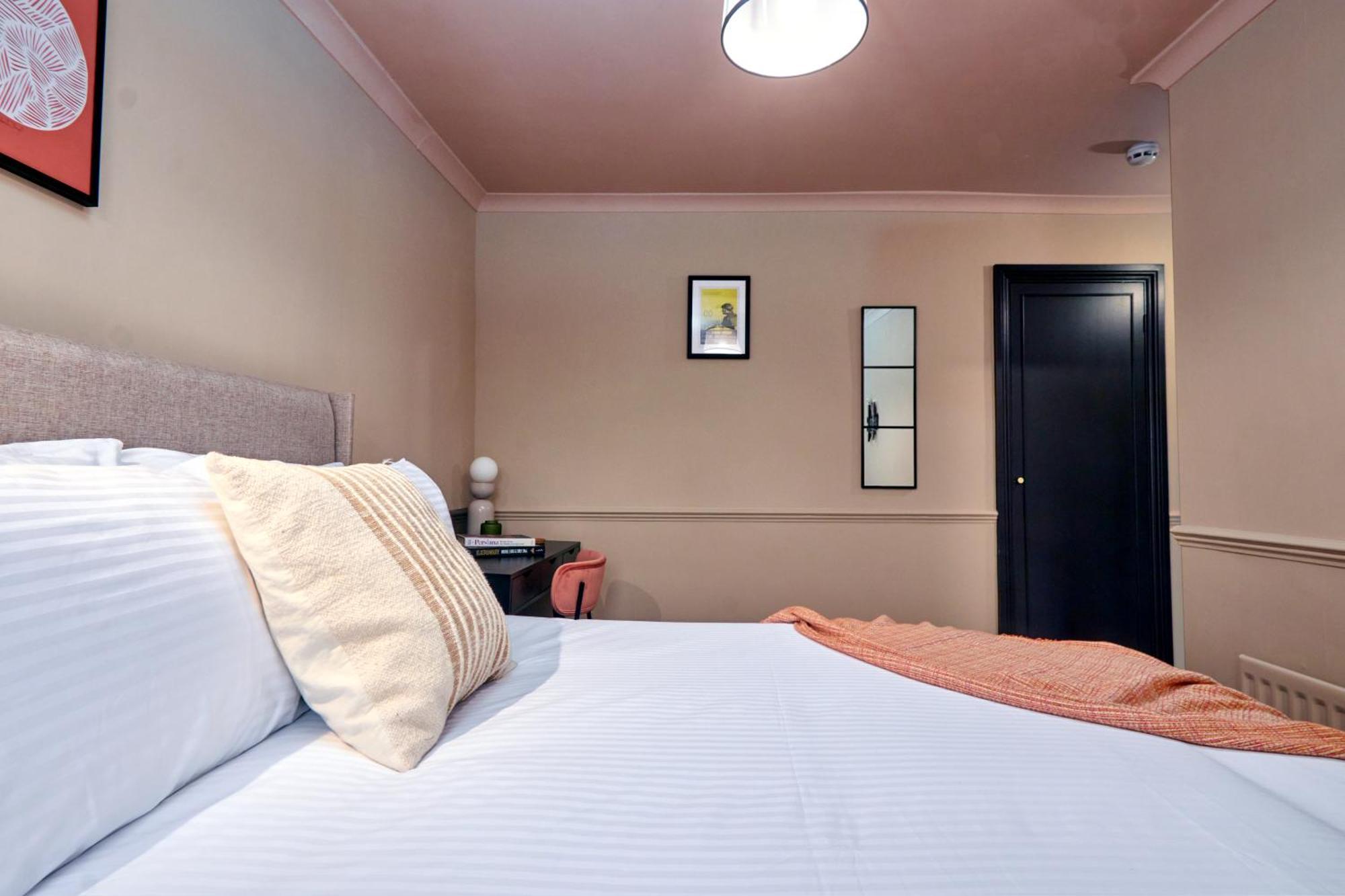 Settle In Winchester - Stylish Self Check-In Rooms 外观 照片