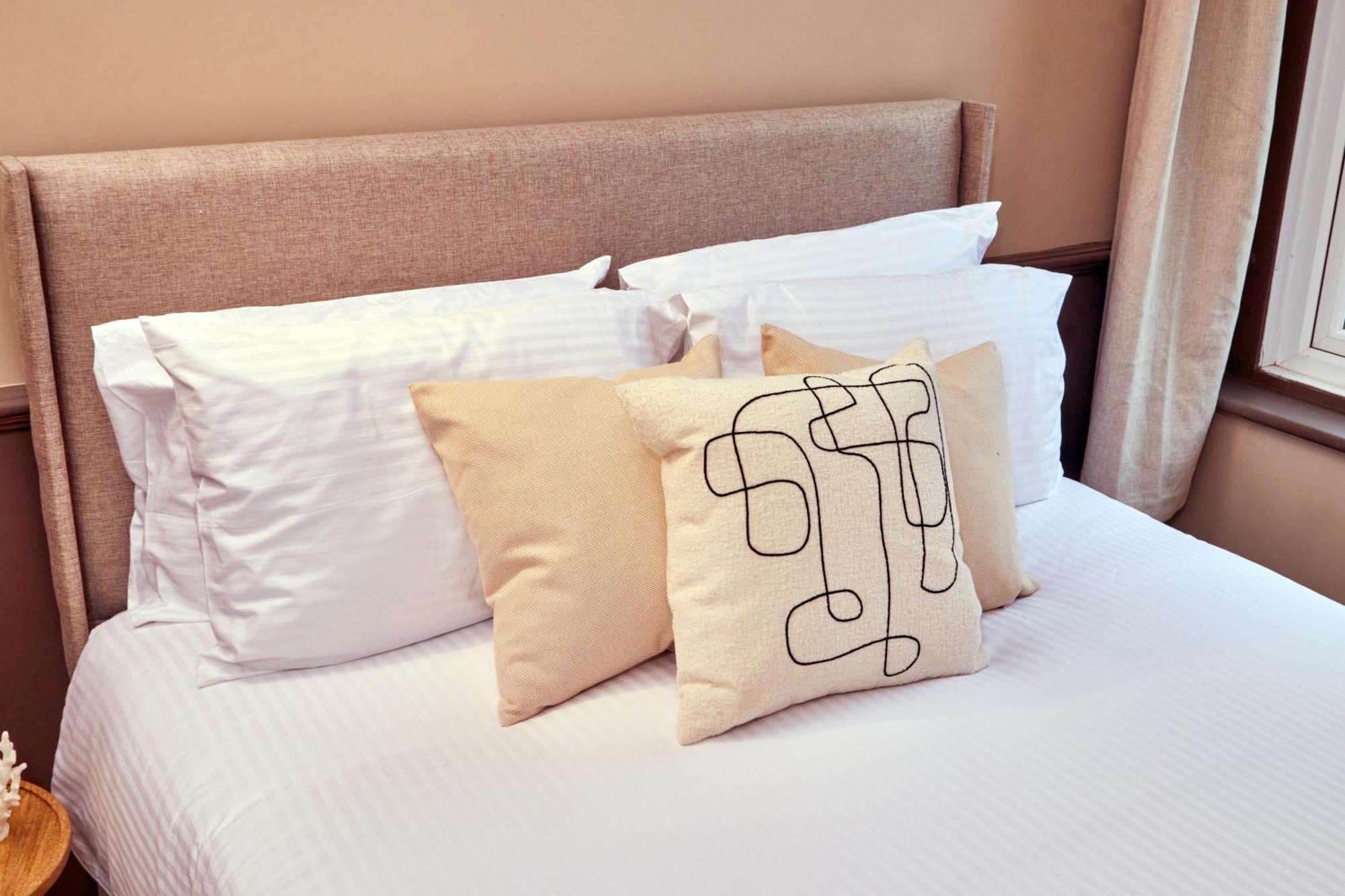 Settle In Winchester - Stylish Self Check-In Rooms 外观 照片
