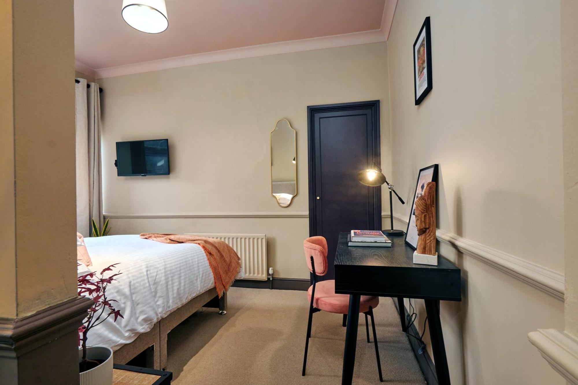 Settle In Winchester - Stylish Self Check-In Rooms 外观 照片